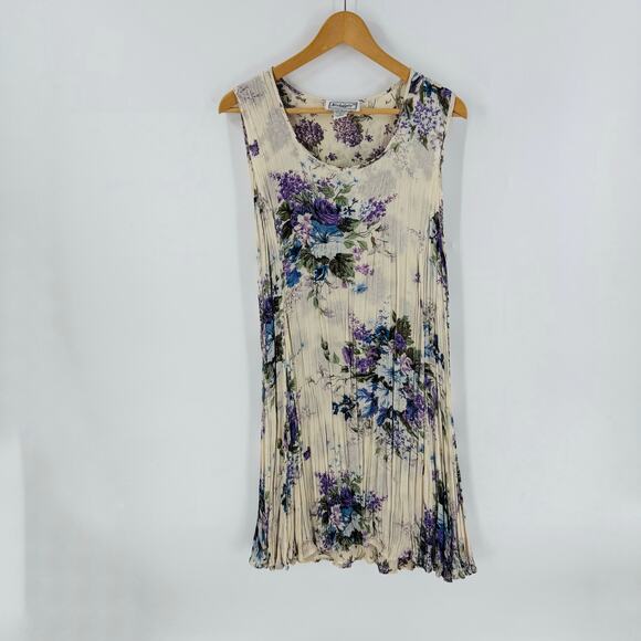 Nostalgia Vintage Crinkle Floral Dress Cream Purple Sleeveless Mini Size M‎ - Picture 2 of 9